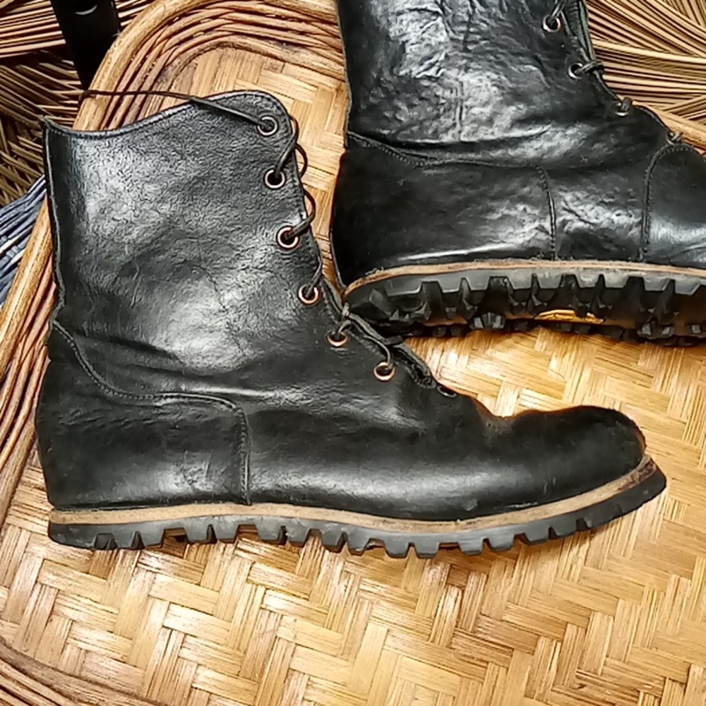 Cydwoq Boots Size 37